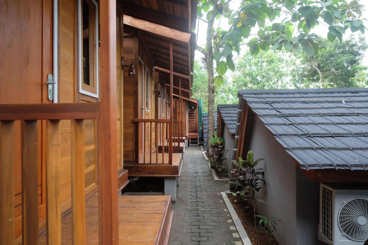 Urbanview Villa Lukulo Kebumen By Reddoorz Exterior foto