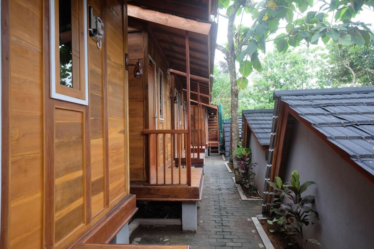 Urbanview Villa Lukulo Kebumen By Reddoorz Exterior foto